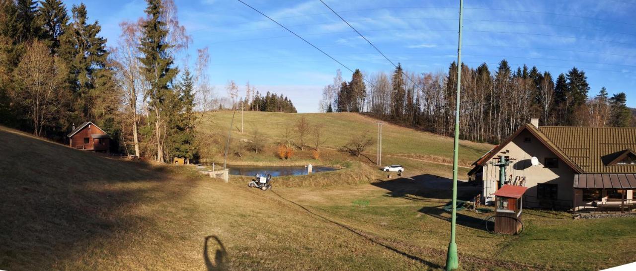 Srub Na Svahu Sjezdovky V Radvanicich Villa Radvanice  Exteriör bild