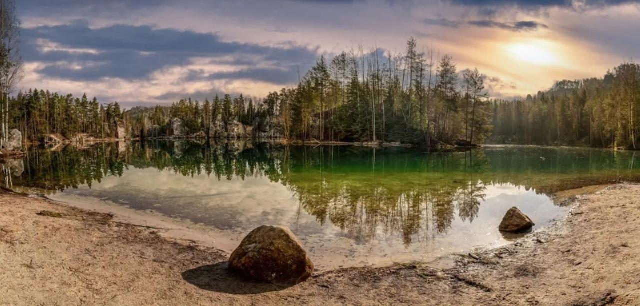 Srub Na Svahu Sjezdovky V Radvanicich Villa Radvanice  Exteriör bild